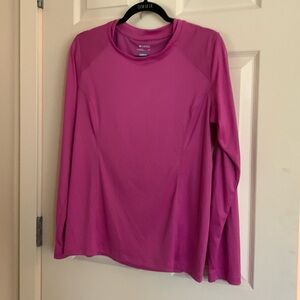 Women’s Columbia sunscreen shirt